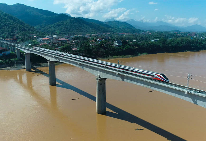 Vientiane – Luang Prabang by express train